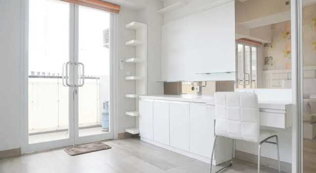Апартаменты Warm And Comfort Living 1Br At 8Th Ambassade Kuningan Apartment