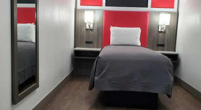 Люкс Seven Seas Inn & Suites