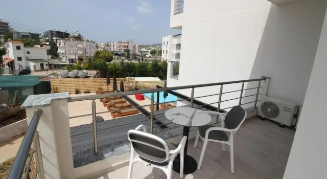Deluxe phòng có view bể bơi Noa Boutique Hotel