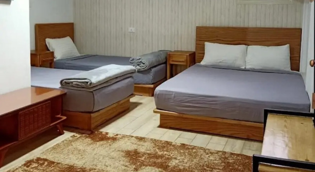 Deluxe cvadruplă cameră Champollion Hostel