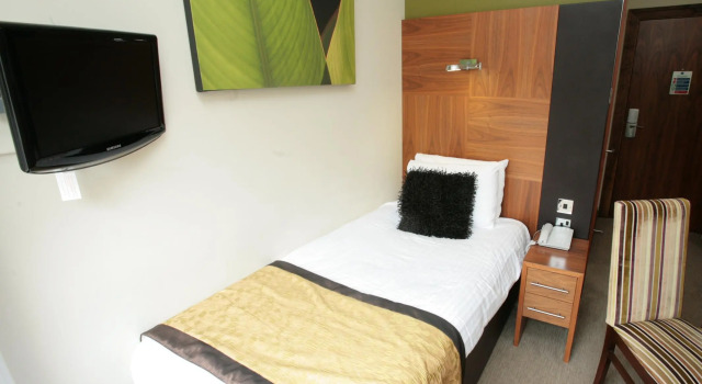 Acorn Hotel