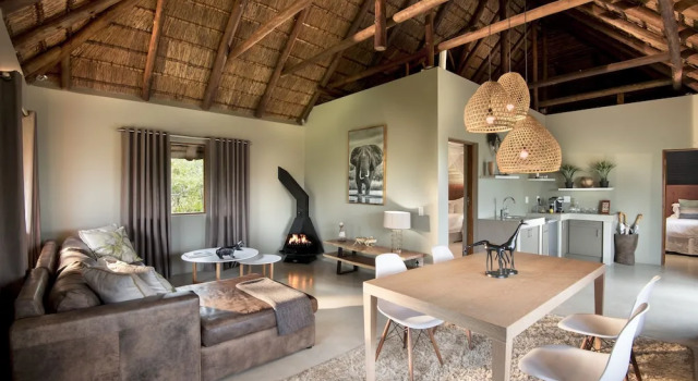Семейный люкс с 2 комнатами Mhondoro Safari Lodge & Villa