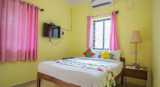 OYO 12420 Home Studio Mandrem Beach, Varaa Hotelli Mandrem Pohjois-Goa