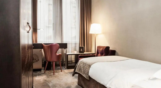 Одноместный номер Standard Elite Plaza Hotel