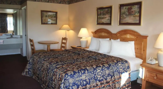Standard Zimmer Lakeside Inn & Suites