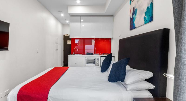 Двухместный номер Standard с балконом Comfort Apartments on Elizabeth
