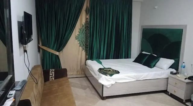 Hotel Royal Grace, Réserver Hôtel Johar Town Lahore, près de Emporium Mall