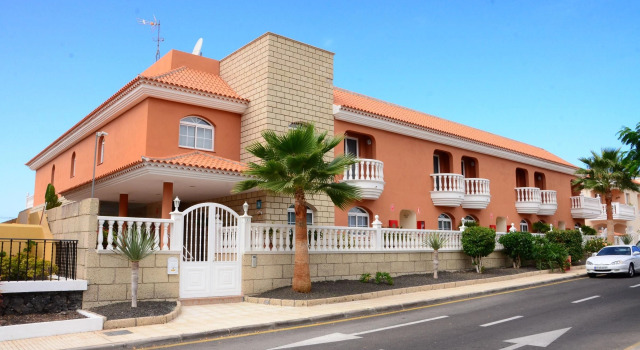 Apartamentos Callaomar, Book Hotel Hotels in Tenerife with Parking, Parking