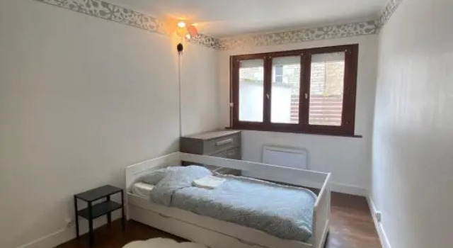Vesoul appartement atypique centre ville., Buchen Sie Ferienwohnung Vesoul Haute-Saône