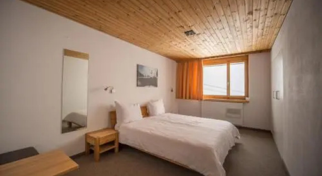 Mountain Hostel Crap Sogn Gion, Book Hostel / Vandrerhjem  