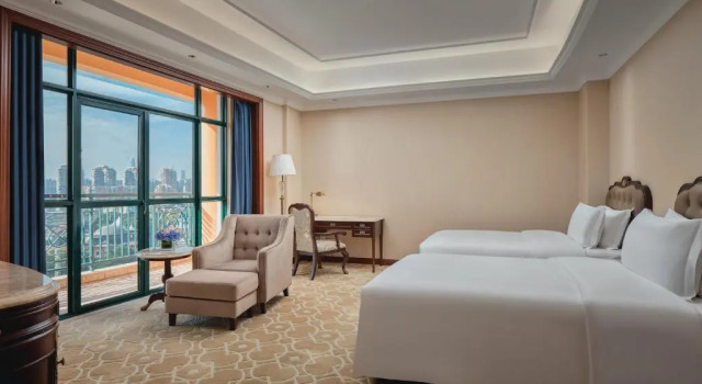 Двухместный номер с доступом в лаунж Standard Hotel Indigo Shenzhen Overseas Chinese Town by IHG
