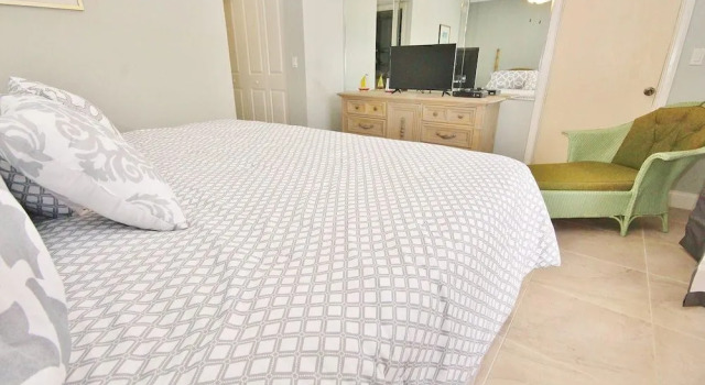 Sea Coast Gardens III 507 Apartment 2, Забронировать Апартаменты/квартира Отели Нью-Смирна-Бич с бассейном, рядом с Парк 27 Авеню, Бассейн
