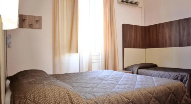 Трёхместный номер Economy Hotel Arno Bellariva