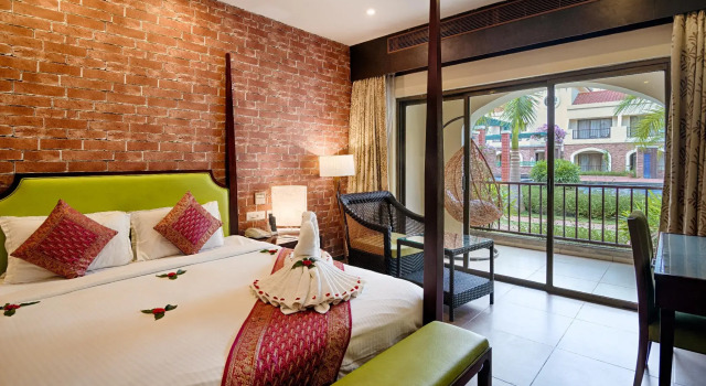 Grand Serenaa Hotel & Resorts, Auroville, Забронировать Отель Отели штата Тамилнада с бассейном, Бассейн
