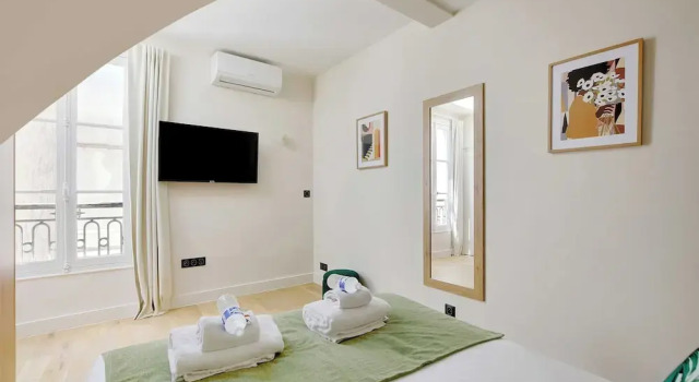 Apt a/c 1br/2p - Saint-lazare/les Champs Elysee