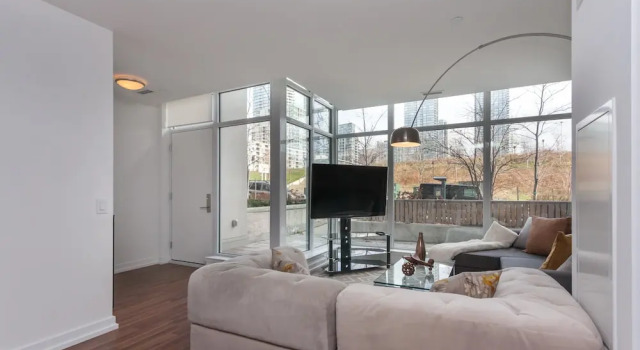 Applewood Suites - Condo Townhome