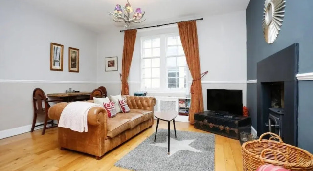 Stunning flat near Edinburgh Castle