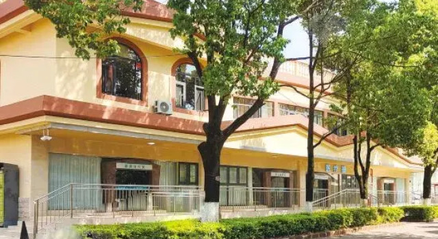 Mengshiyuan Hot Spring Resort, Varaa Lomakeskus Edulliset hotellit kohteessa Yunnan