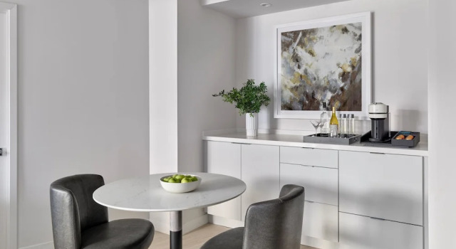 Номер Premium Hotel AKA Washington Circle