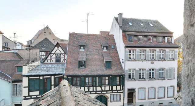 Lovely Apartment With a Small Terrace, Забронировать Апартаменты/квартира Страсбург Strasbourg Eurometropole, рядом с Церковь Св. Мадлен