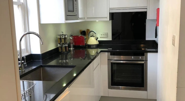 Апартаменты Premium Hans road Apartment