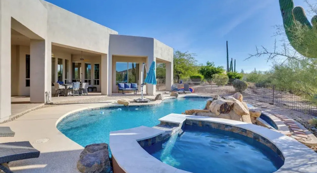 Коттедж Infinity Pool: Stunning Home in Cave Creek