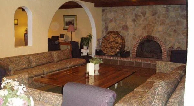Sun Lodge, Buchen Sie Hotel  