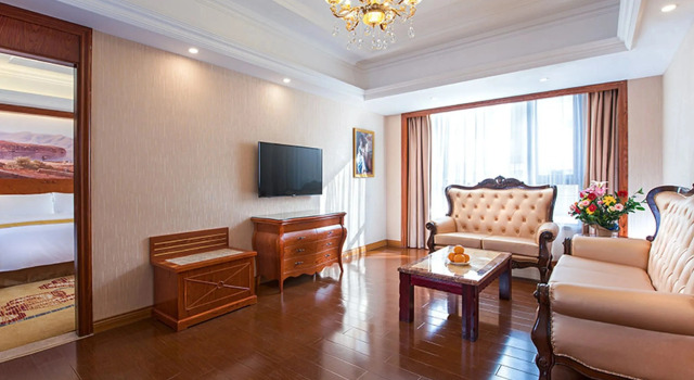 Двухместный люкс Deluxe с видом на улицу Vienna International Hotel Jieyang Yangmei Jade hotel