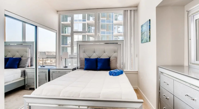 Gorgeous 2 BR Luxury Unit Amazing View