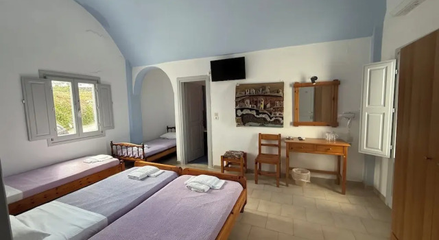 Четырёхместный номер Economy Hotel Hellas