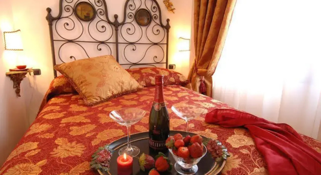 Abbadia San Giorgio, Prenota Hotel Moneglia Cinque Terre