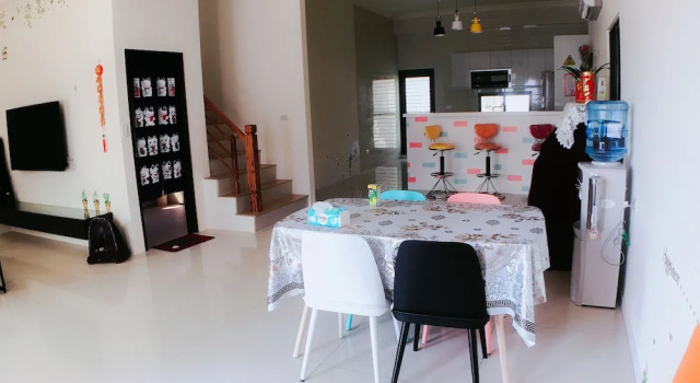 Семейный коттедж с 5 комнатами Aegean Sea Homestay