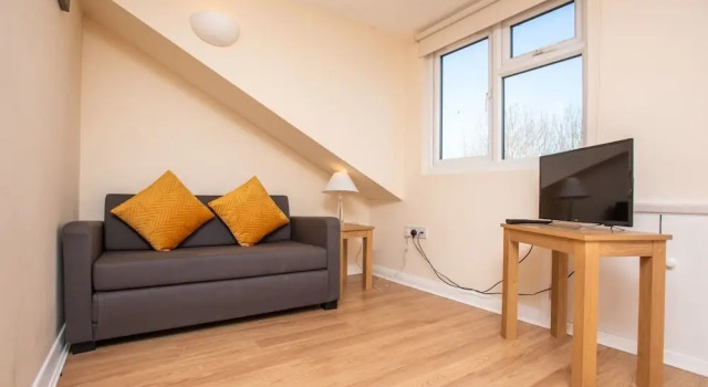 2 Bedroom Apartment With 2 Bathrooms and Parking