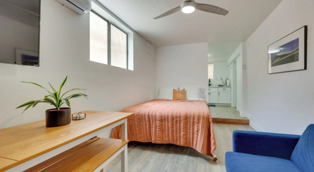 Oxnard Apartment < 1/2 Mi to Beaches!