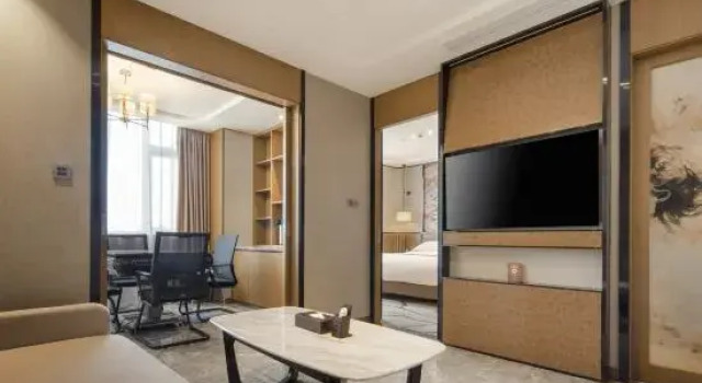 Люкс Shanghai Huhua International Hotel