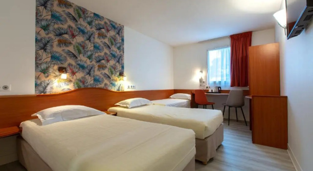 Трёхместный номер Standard Deltour Hotel Le Puy En Velay