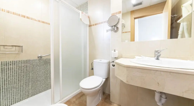 Трёхместный семейный номер Standard Balneario de Fitero - Hotel Bécquer