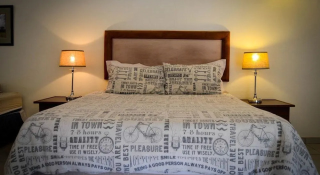 Harmony Place Bed & Breakfast, Book Hotel Billige hoteller i Klerksdorp
