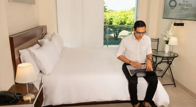 Deluxe suite avec balcon Hotel Mayales Plaza