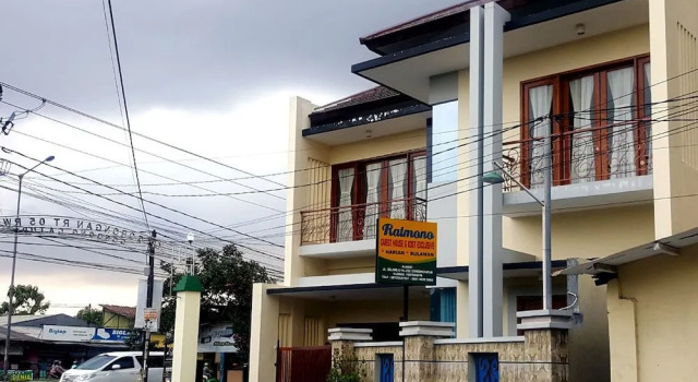 Family Home Ratmono JIH, Book Guesthouse Sleman Yogyakarta Province