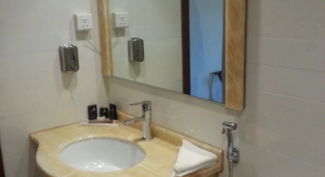 Standart çift kişilik oda Muscat Inn Hotel