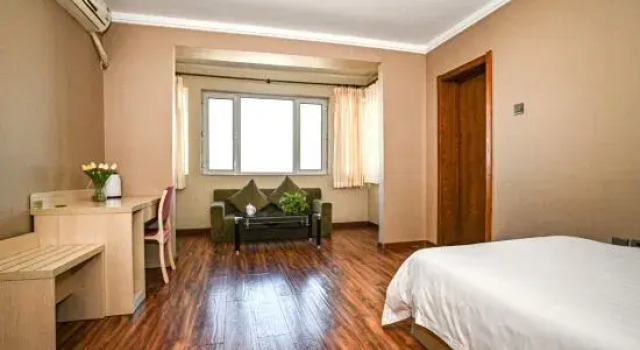 Трёхместный люкс Shengda Business Hotel