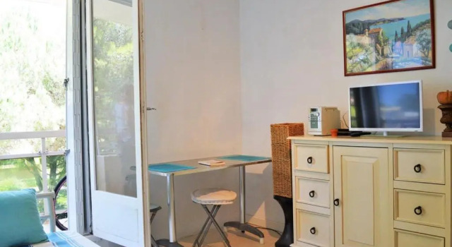 Appartement Bormes-les-Mimosas, 2 pièces, 4 personnes - FR-1-251-365
