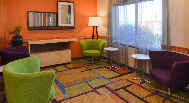 Fairfield Inn & Suites Bloomington, Забронировать Отель Отели Иллинойс 3 звезды, 3*