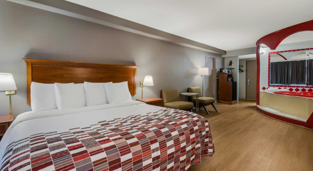 Red Roof Inn & Suites Newark - University