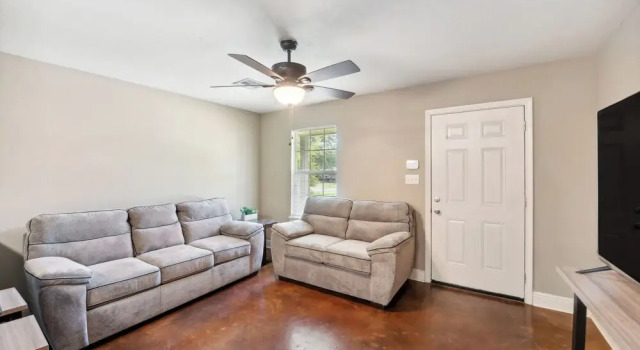 Апартаменты Lovely Lake Charles Duplex in Central Location!