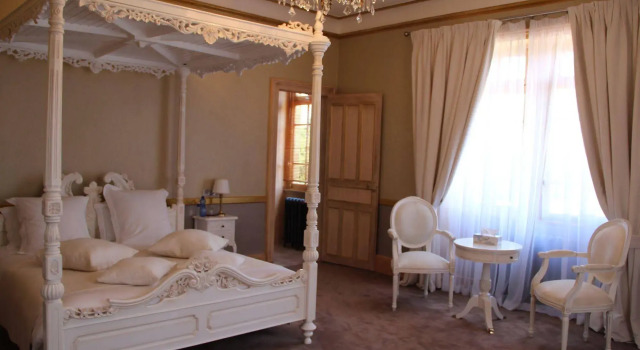 Château de Béguin, Prenota Hotel Hotel a Lurcy-Levis con parcheggio, Parcheggio