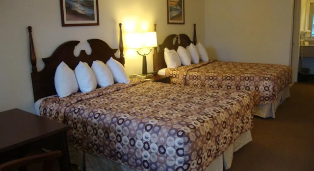 Четырёхместный номер Standard Garden State Inn
