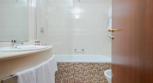 Трёхместный номер Standard Hotel The Brand Roma