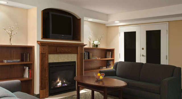 Travelodge by Wyndham Ottawa West, Varaa Hotelli Ottawa 